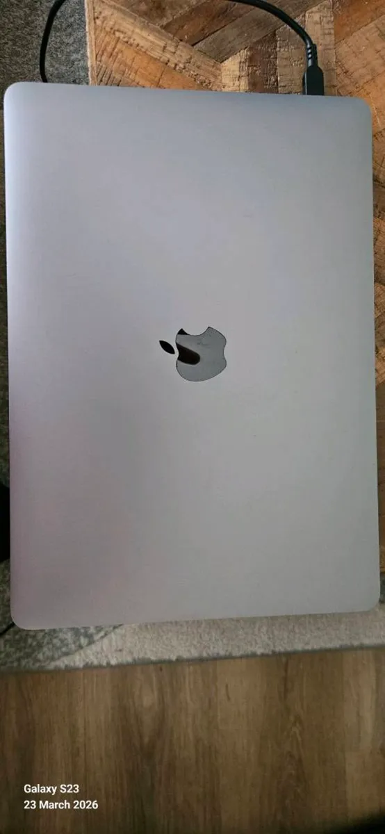 MacBook Pro 13” M1 (2020) – 16GB RAM – Excellent C - Image 2