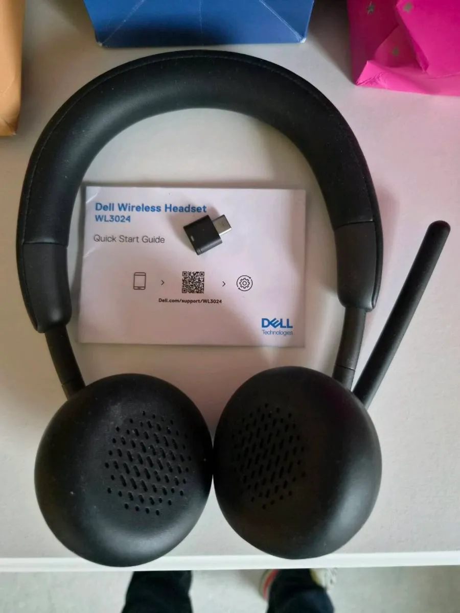 Dell WL3024 Bluetooth wireless headset - Image 1