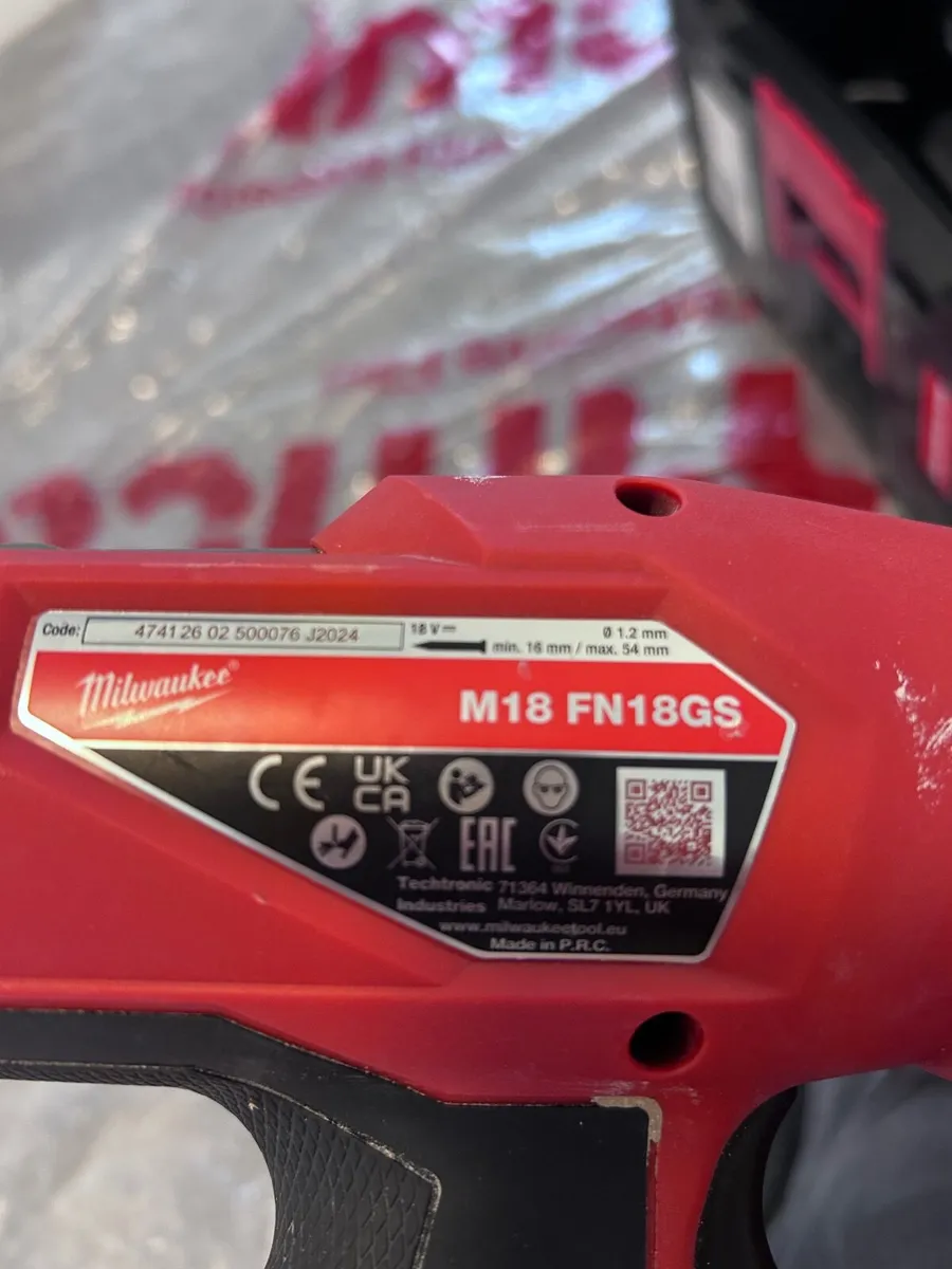 Milwaukee 2nd fix Nail Gun - Image 2
