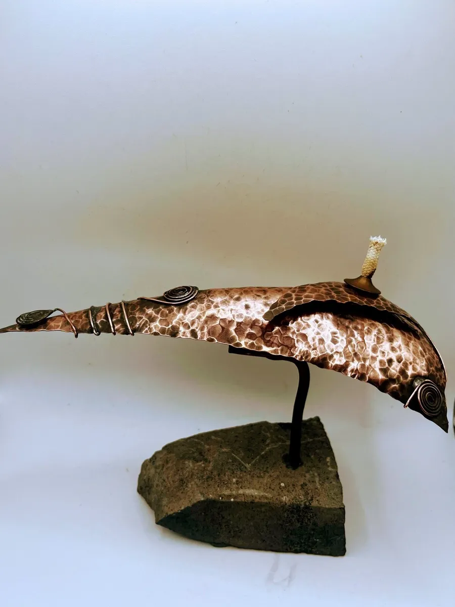 Handcrafted sculpture - Image 2