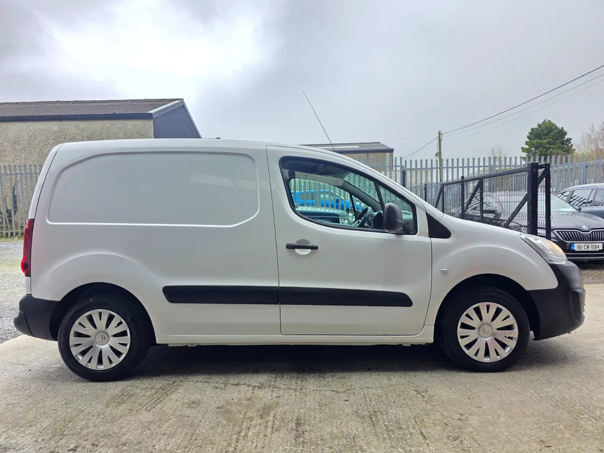 2019 Citroen Berlingo **DOE 10-26 TAX 05-26** - Image 4