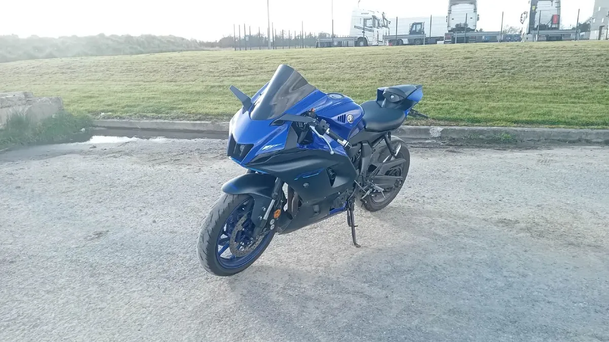 2021 Yamaha R7 - Image 1