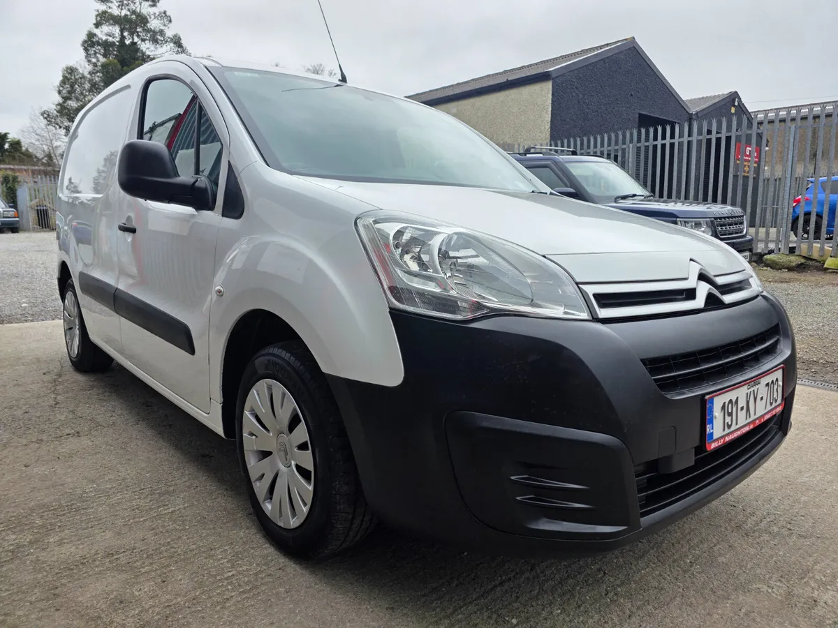2019 Citroen Berlingo **DOE 10-26 TAX 05-26** - Image 2