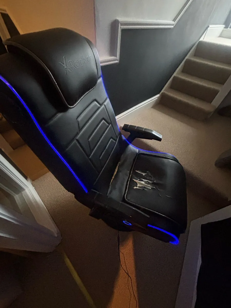 Gaming Chair - Image 1
