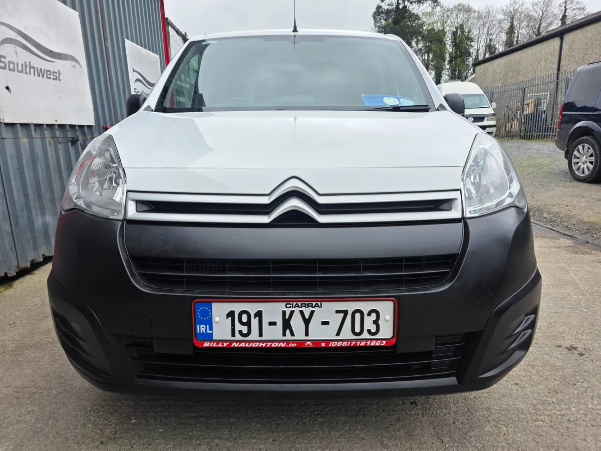 2019 Citroen Berlingo **DOE 10-26 TAX 05-26** - Image 3