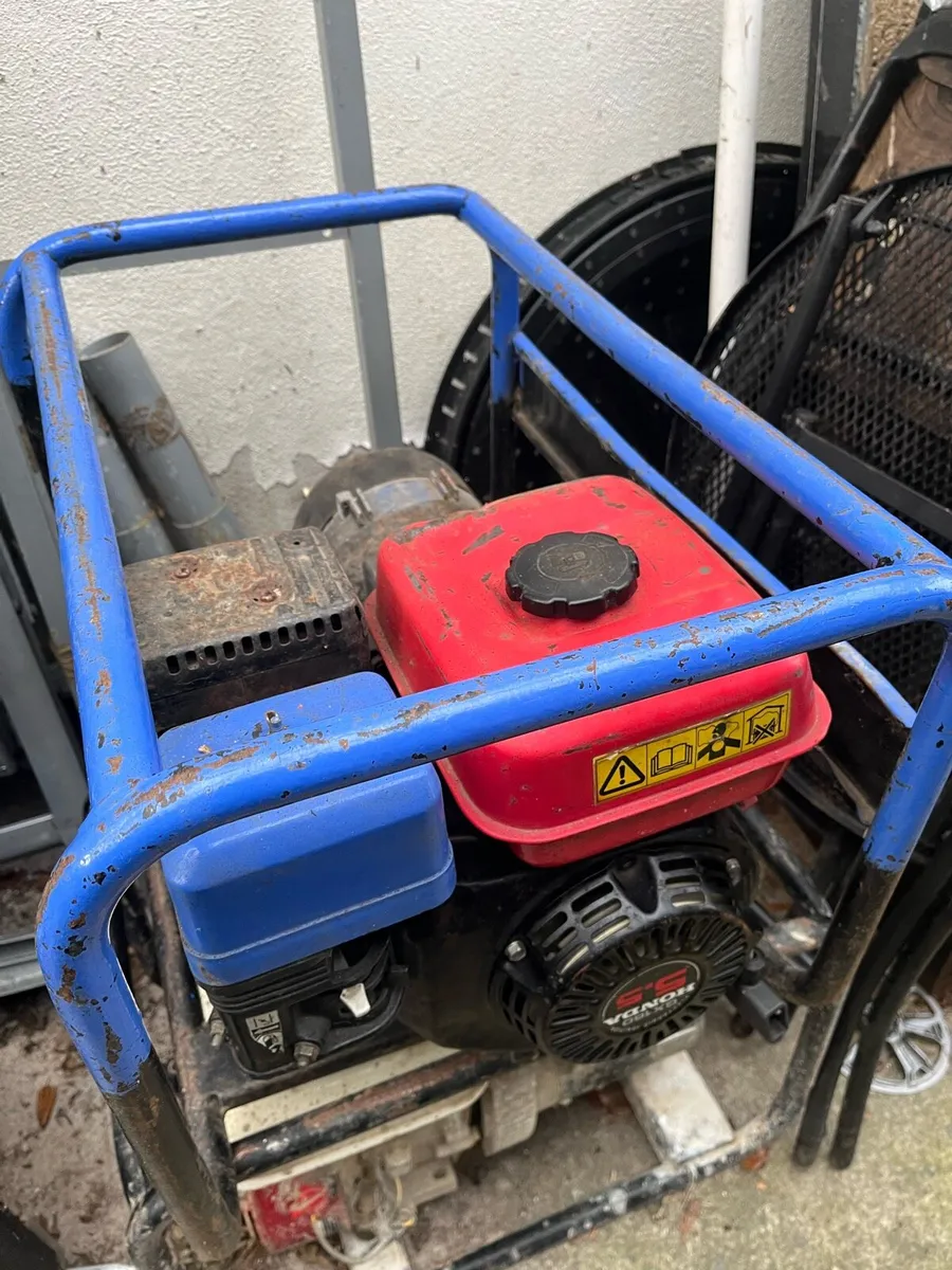 Honda generator - Image 1