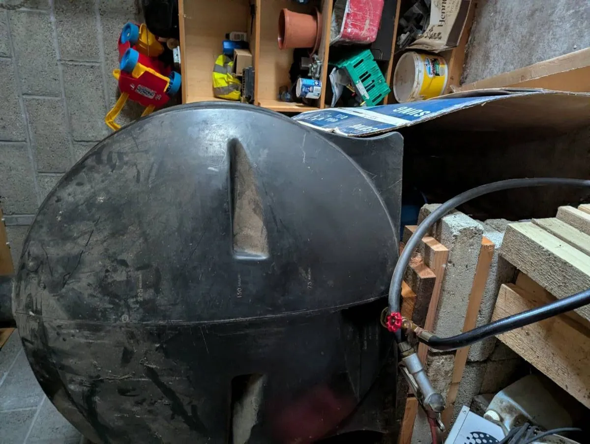 1300 litre diesel tank - Image 1
