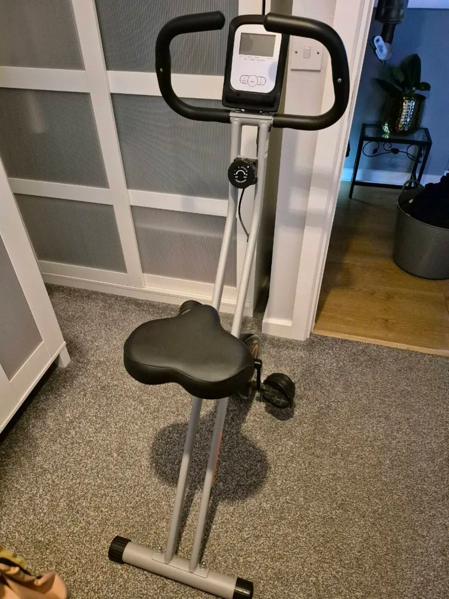 Excercise bike - Image 1