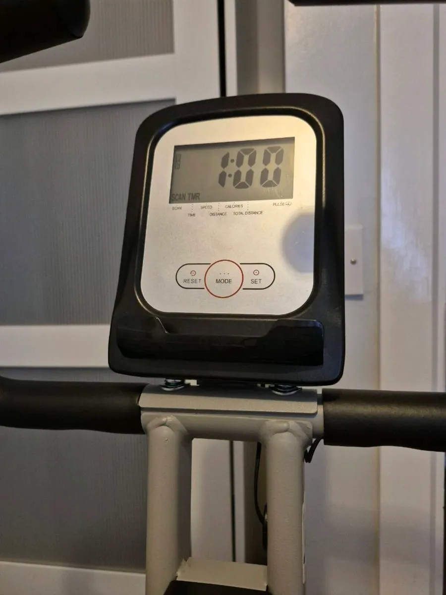 Excercise bike - Image 3