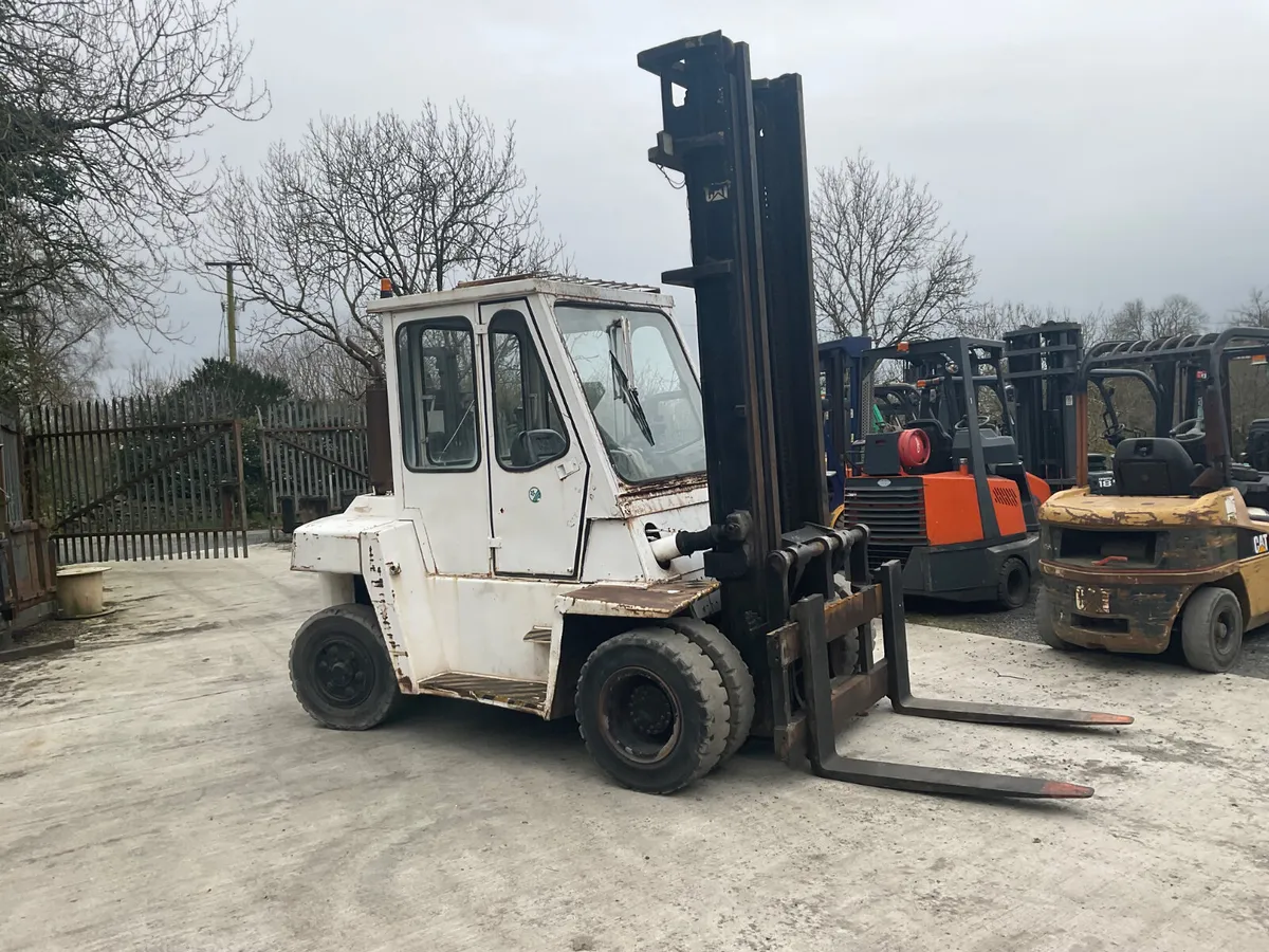 FORKLIFT - Image 4