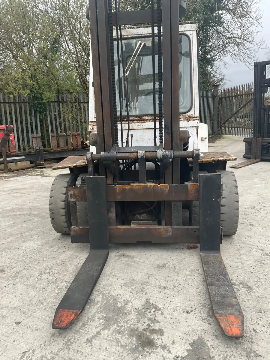 FORKLIFT - Image 3