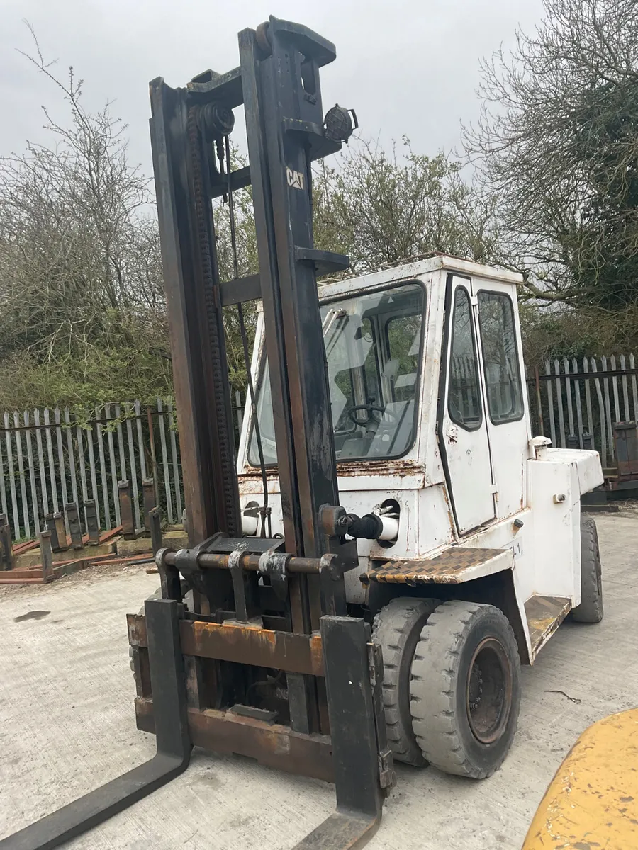 FORKLIFT - Image 2