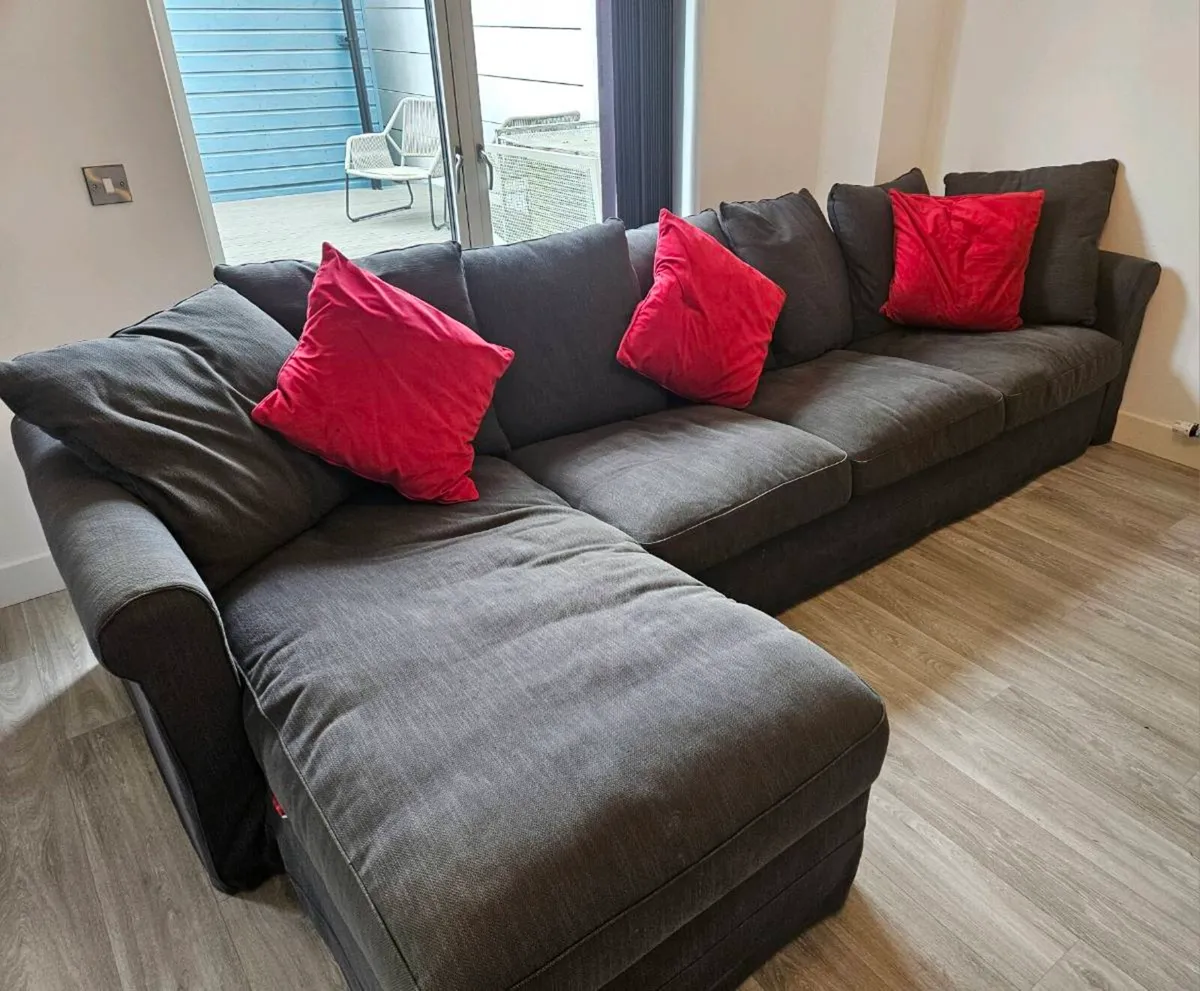 L shaped couch - Image 2