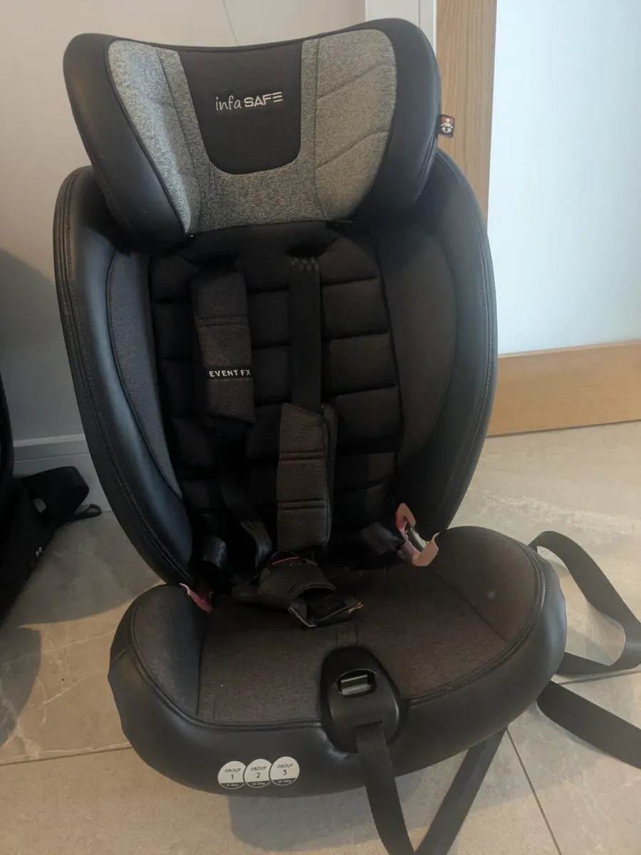 Child car seat x 2 - Image 2