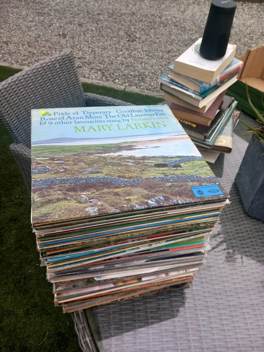 110 LPs, mainly trad Irish music, D18 - Image 1