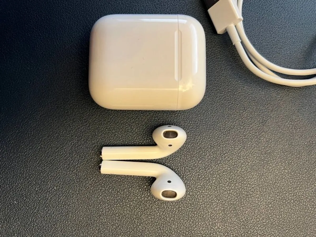Apple AirPods 2 + Case + Charging Cable - Image 4