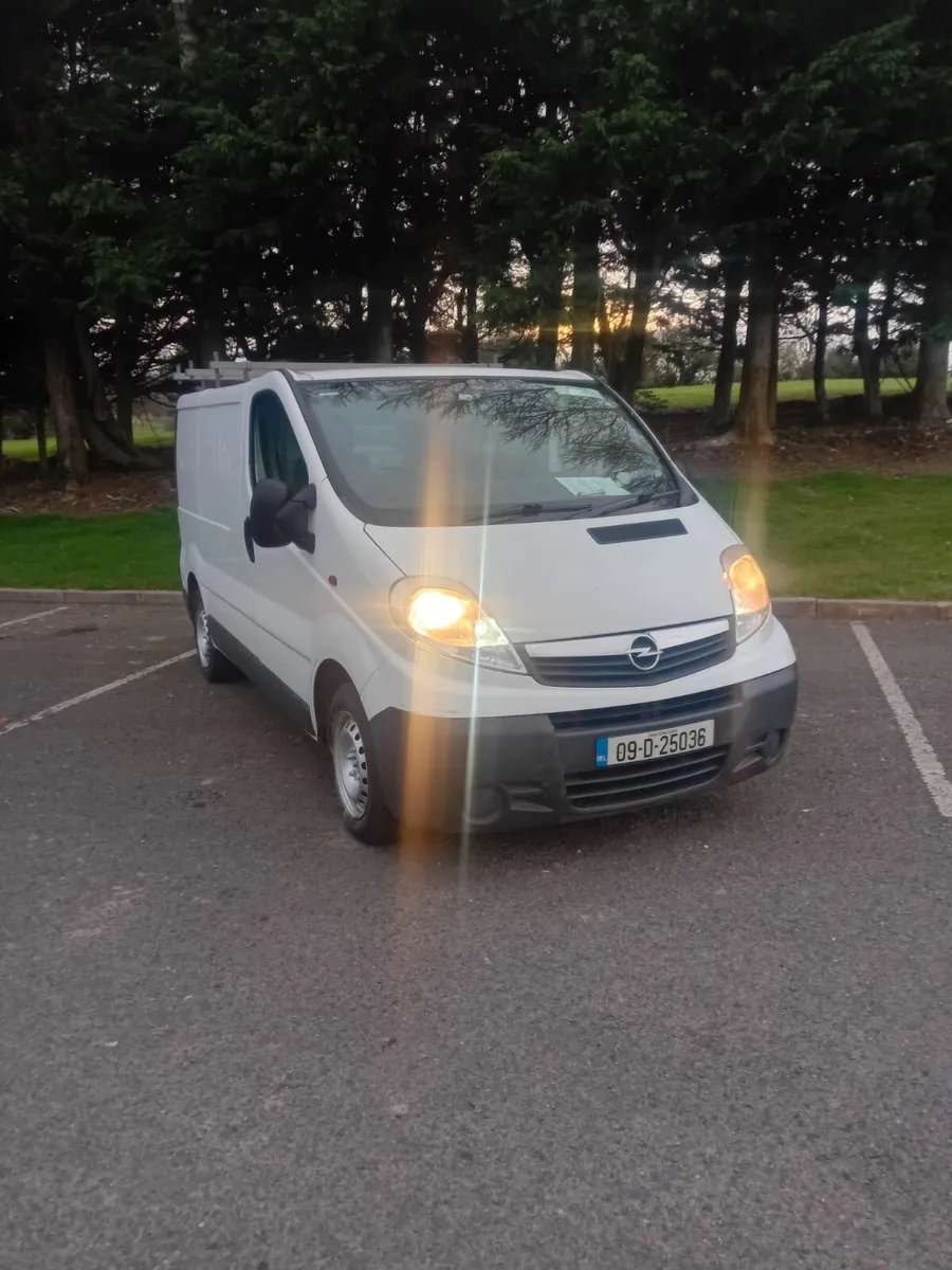 2009 Opel vivaro - Image 2