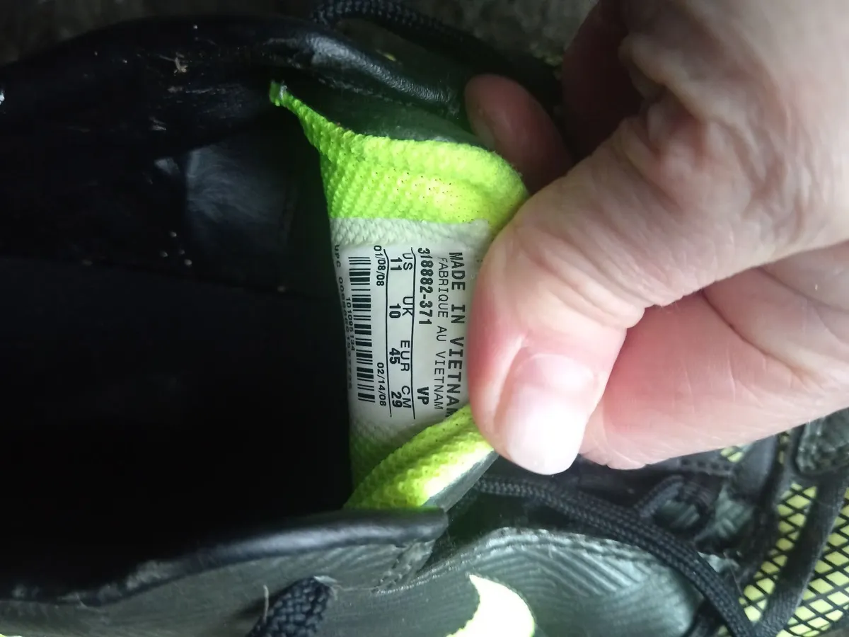 Football boots - Image 1