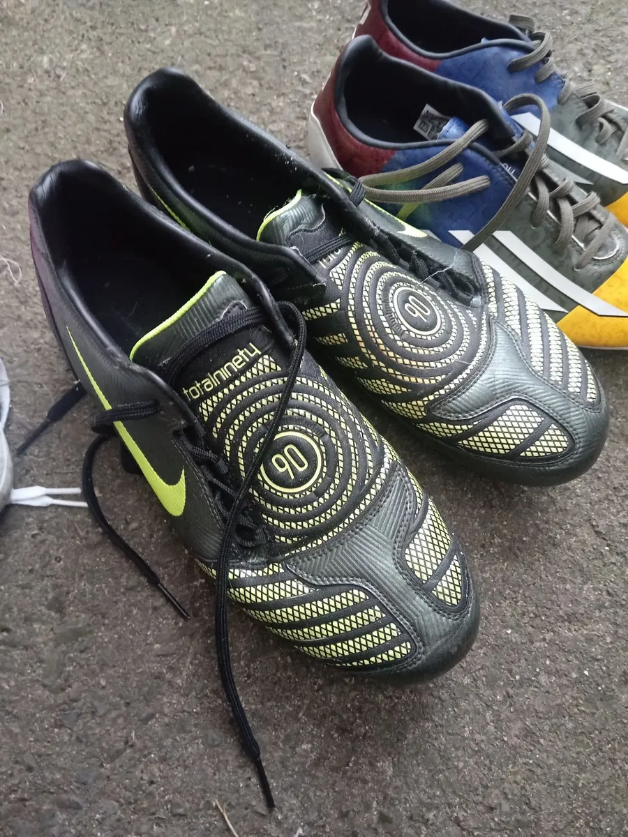 Football boots - Image 2