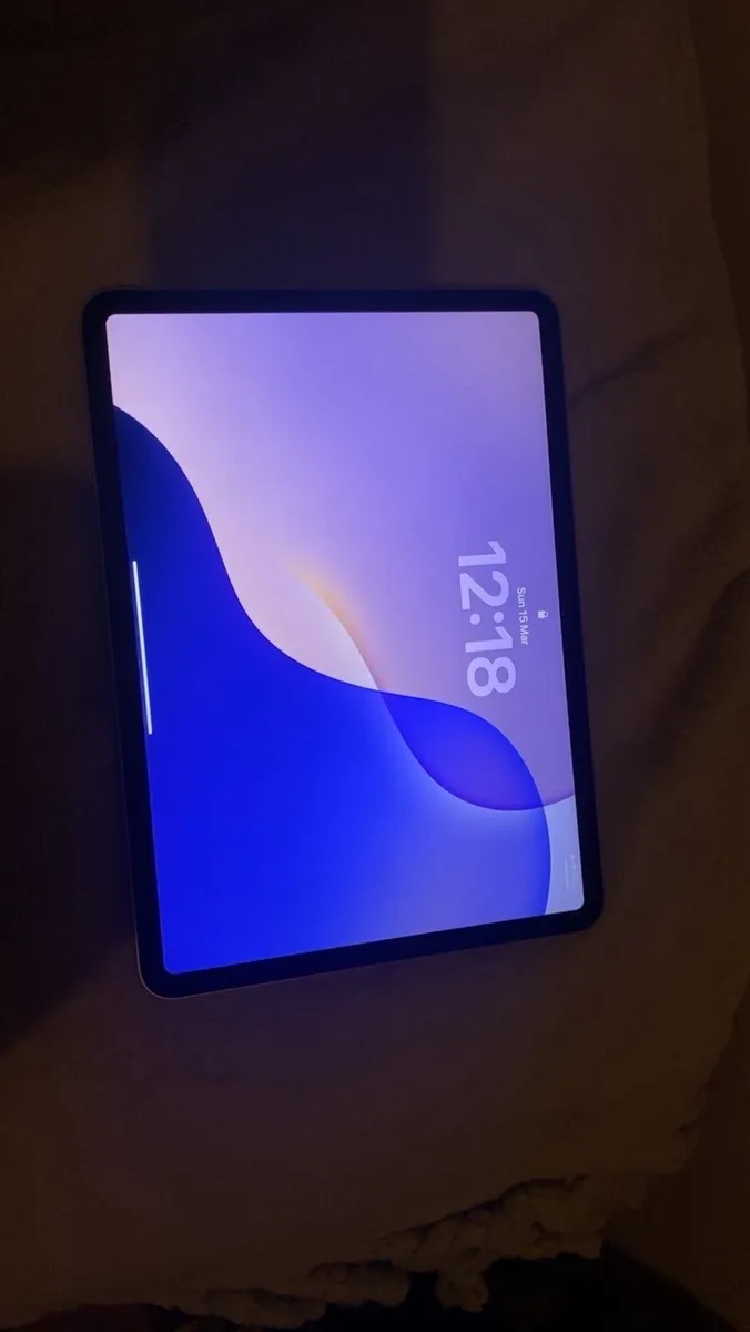 iPad Pro 11 (2022) Mint Condition - Image 3