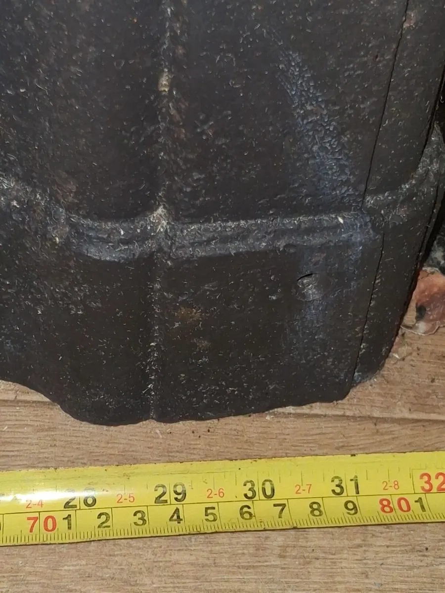 .........Cast Iorn 🔥 fireplace - Image 4