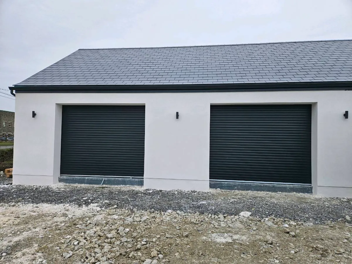 Garage doors - Image 1