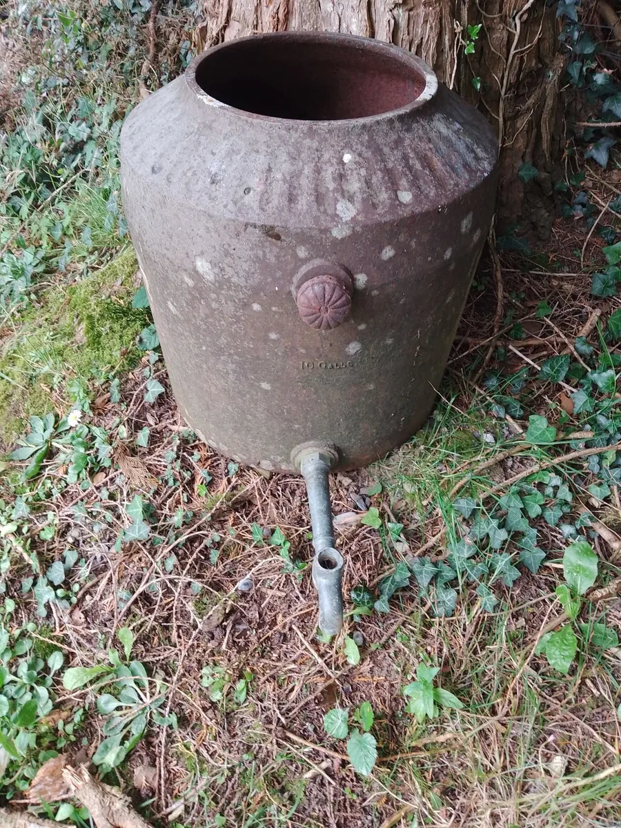 Brass pot with tap - Image 3