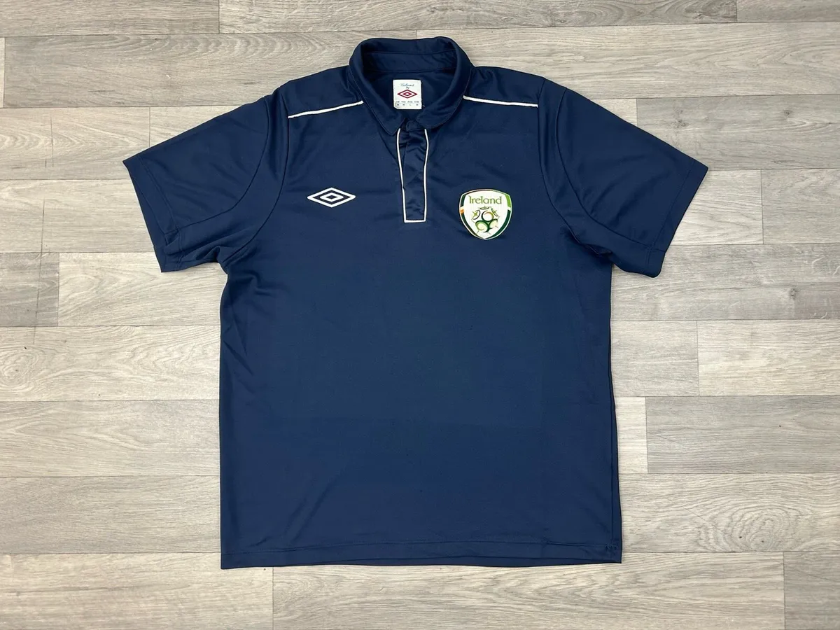Vintage Umbro Ireland Training Jersey Shirt Medium - Image 1
