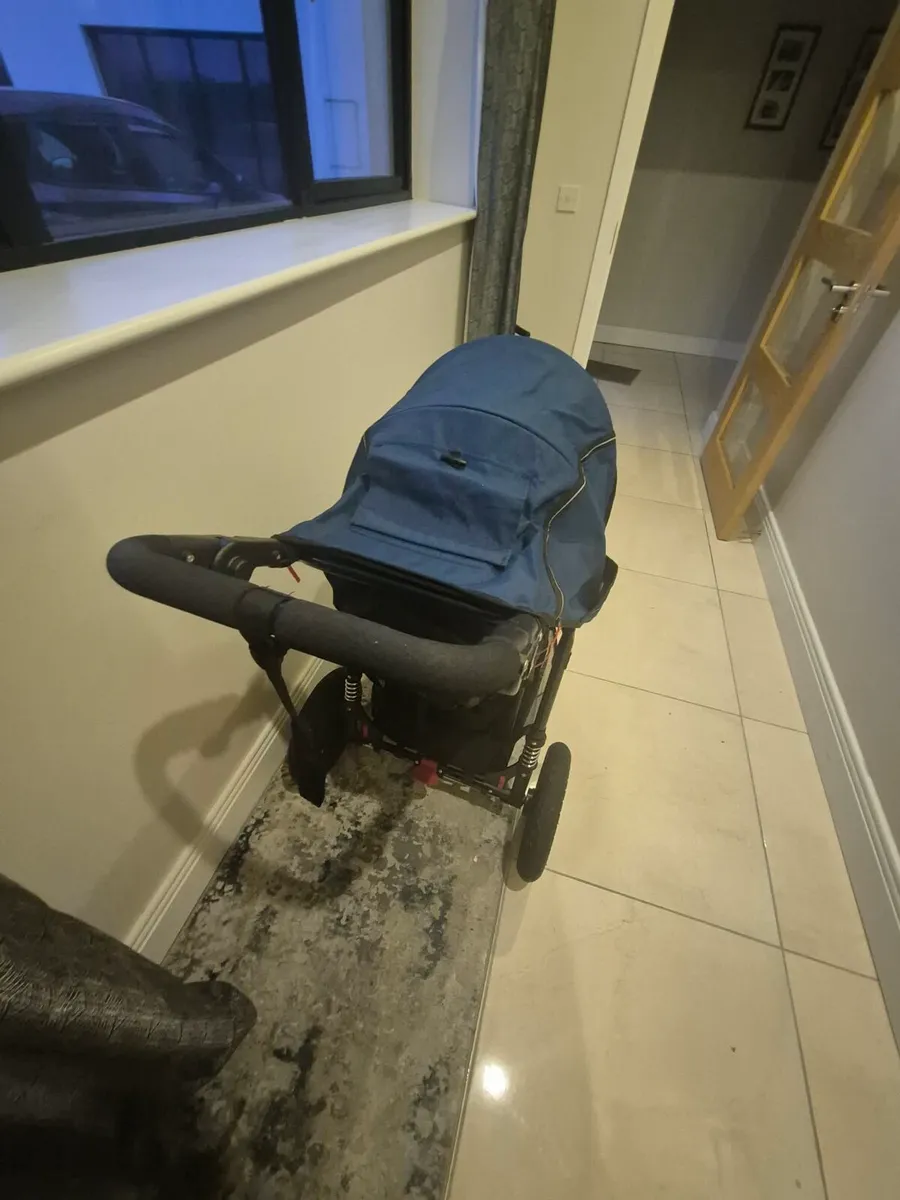 out and about nipper v5 - Image 3