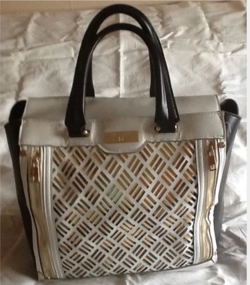 Ladies Handbag - Image 1