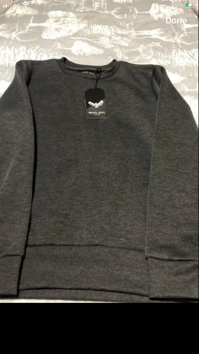 Mens BNWT sweater size M €10 - Image 1