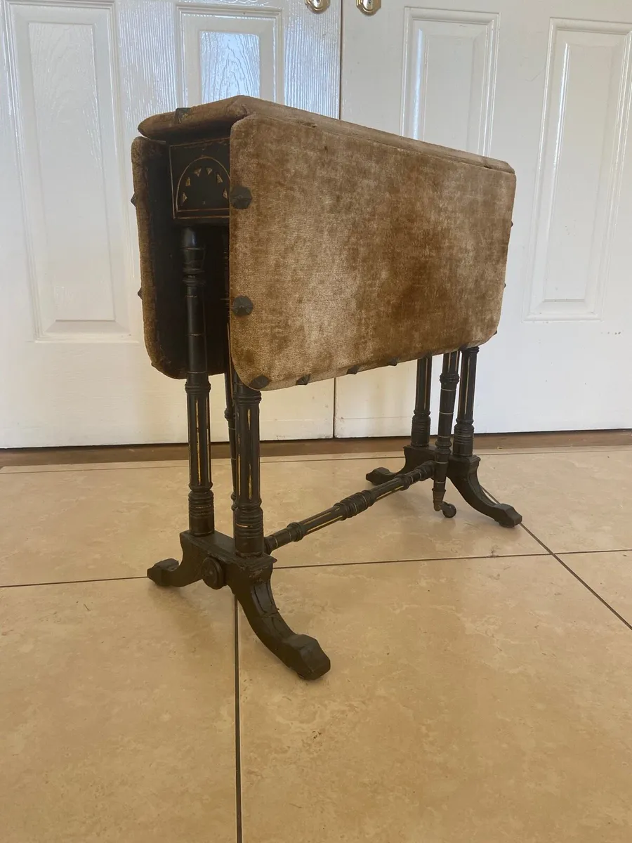 Georgian Pembroke table - Image 1