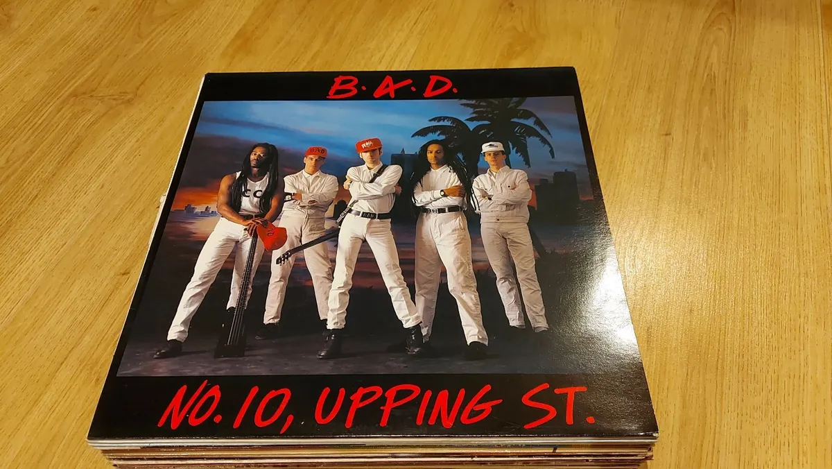 BIG AUDIO DYNAMITE - 10 UPPING ST - VINYL RECORD