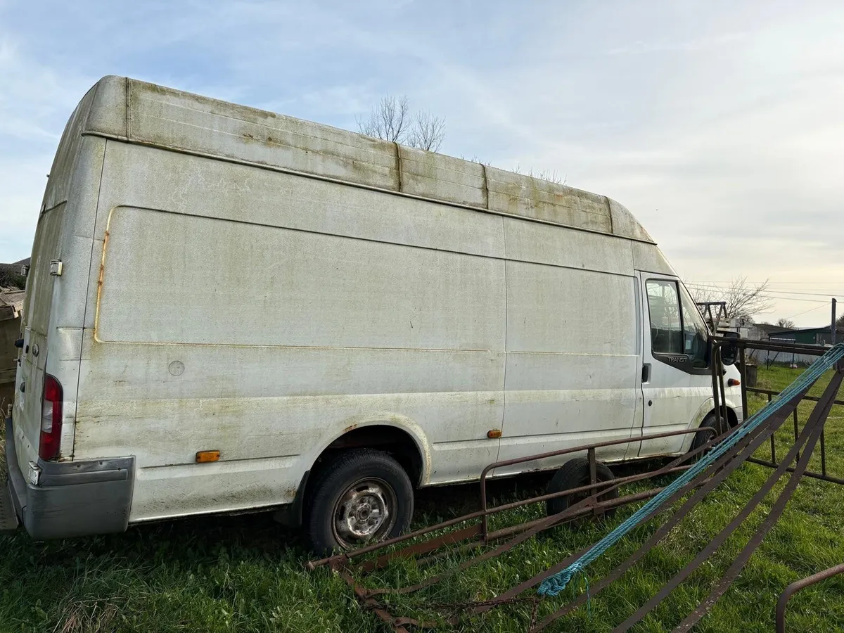 Ford Transit 2011 - Image 2