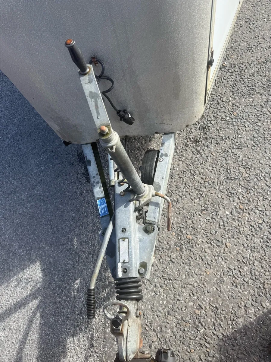 Horsebox 505 - Image 3