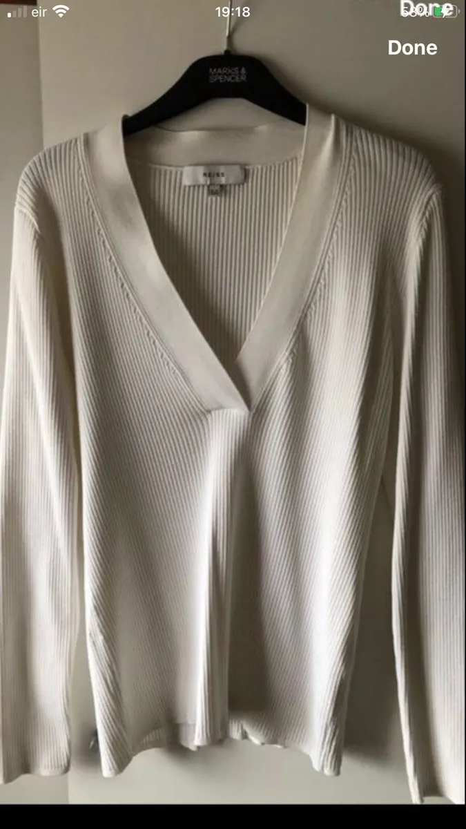 Ladies designer jumper size 12 €10 - Image 4