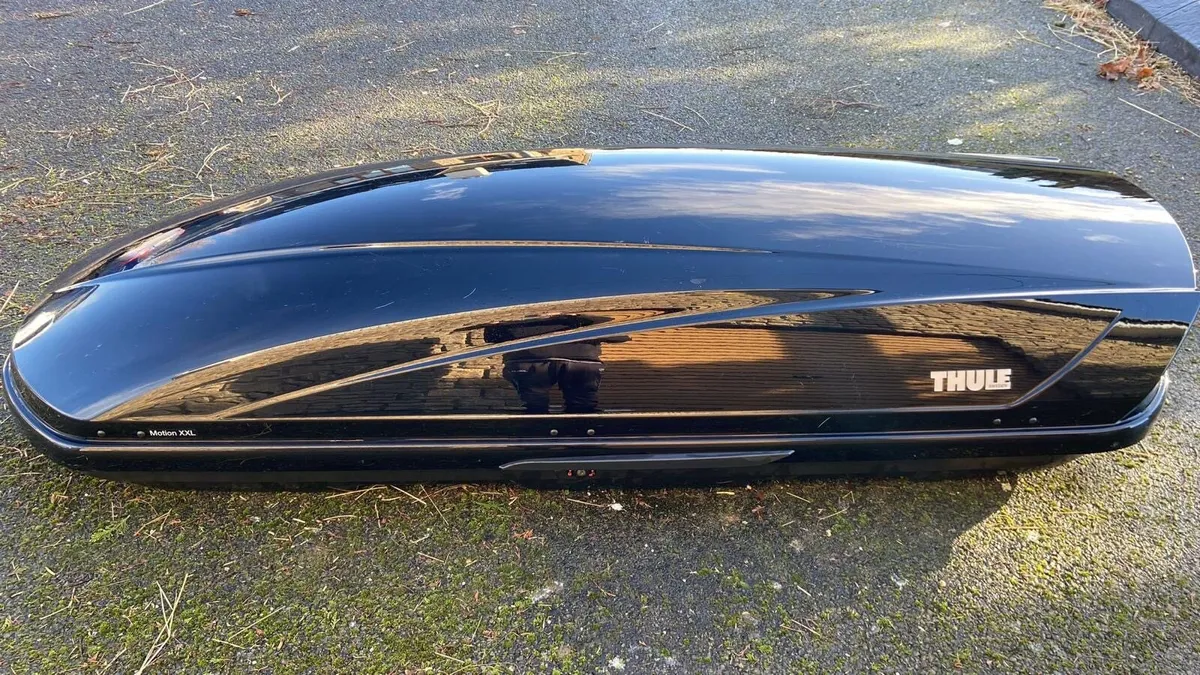 Thule Roof Box 900 Motion XL - Image 1