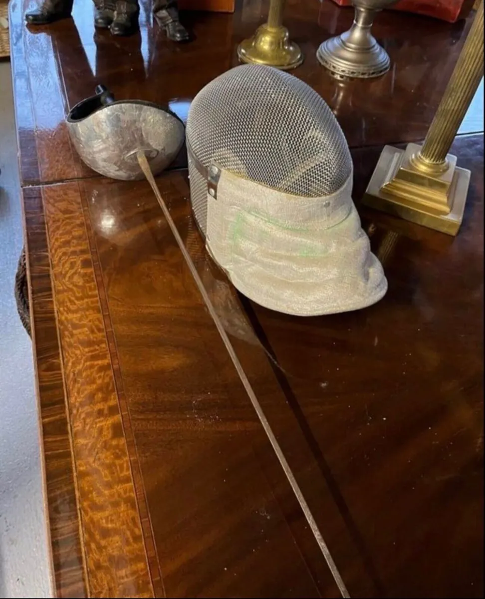 Leon Paul fencing mask and sword - Image 2