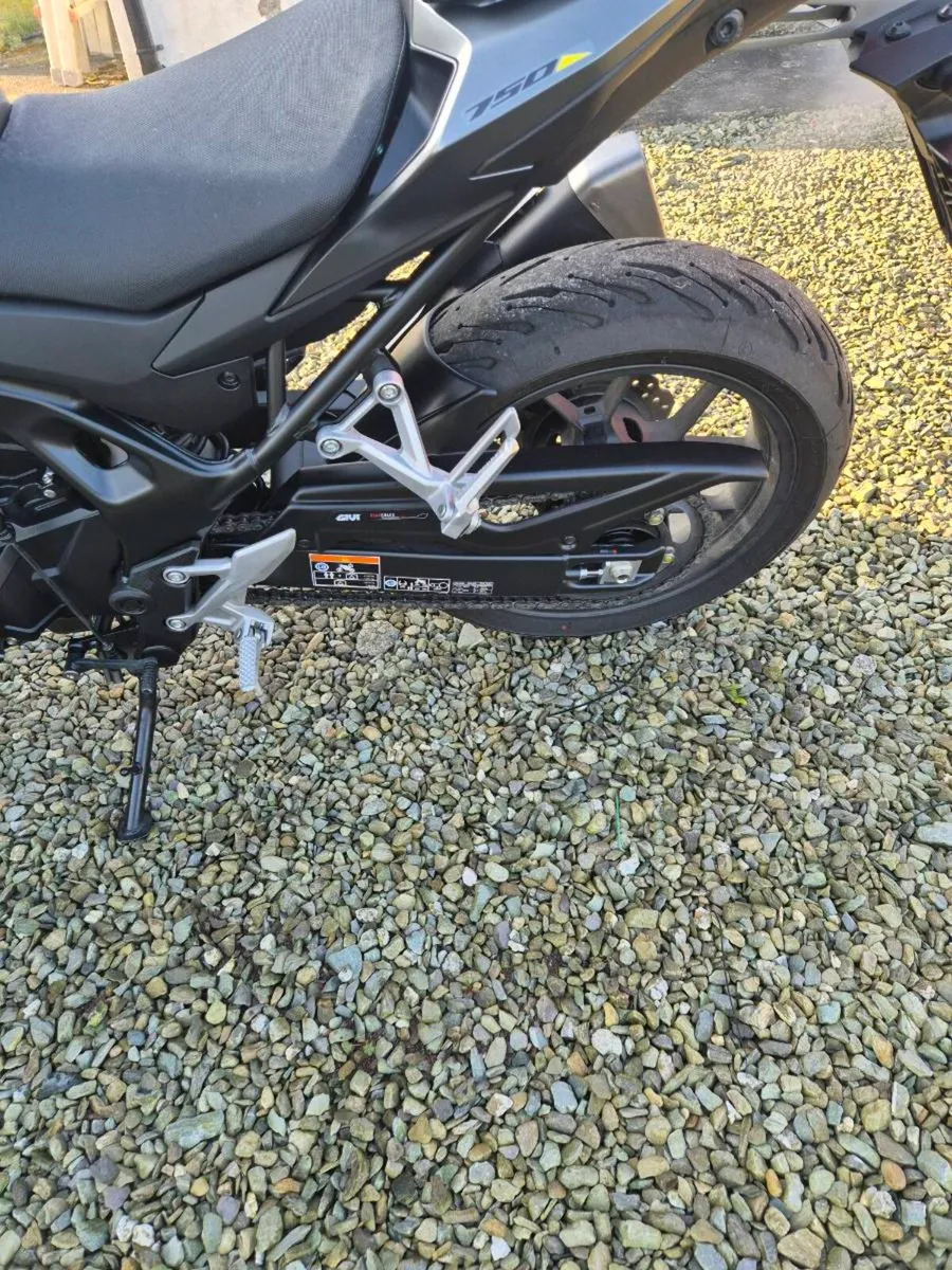 CB750 Hornet - Image 4