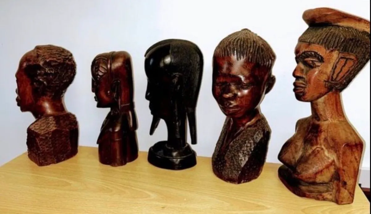5 Vintage African tribal sculptures - Image 2