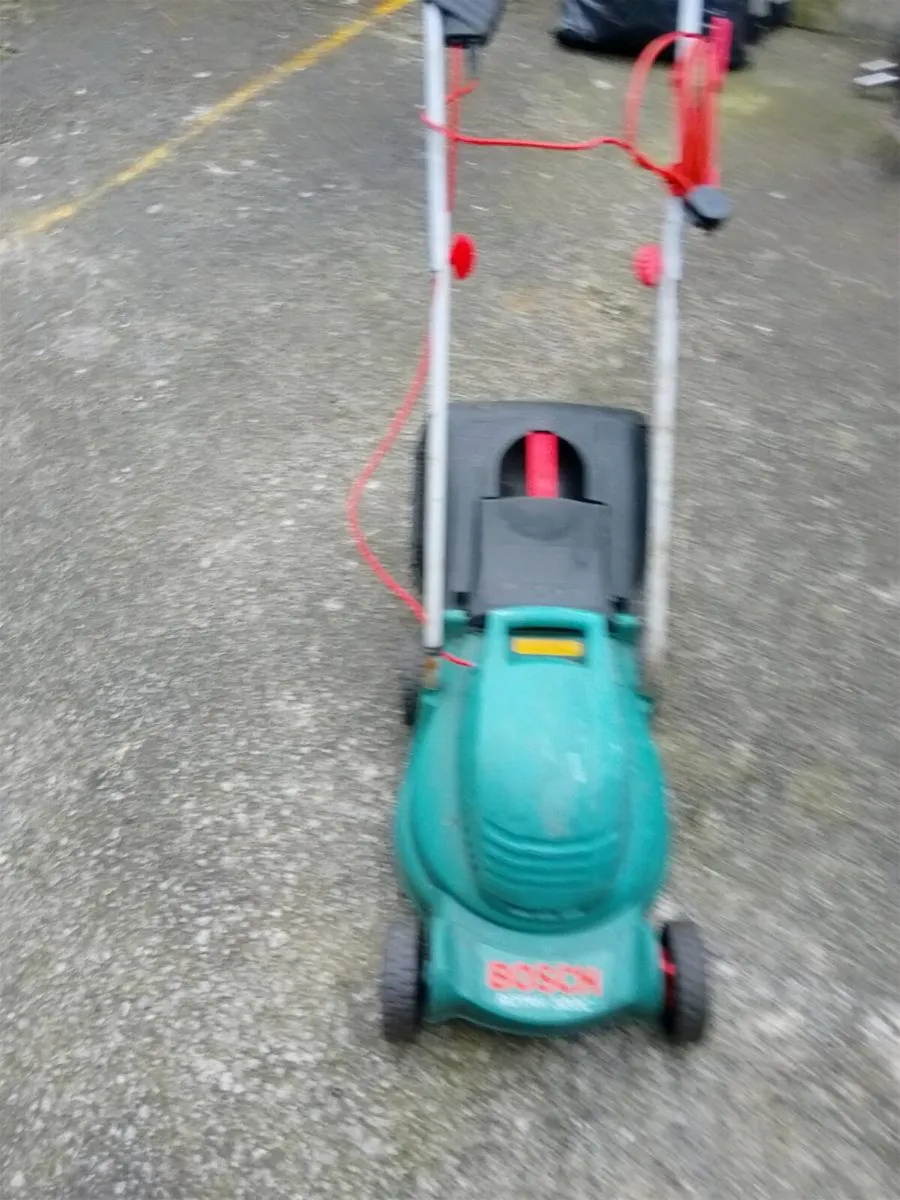 Electric lawn mowers - Image 1