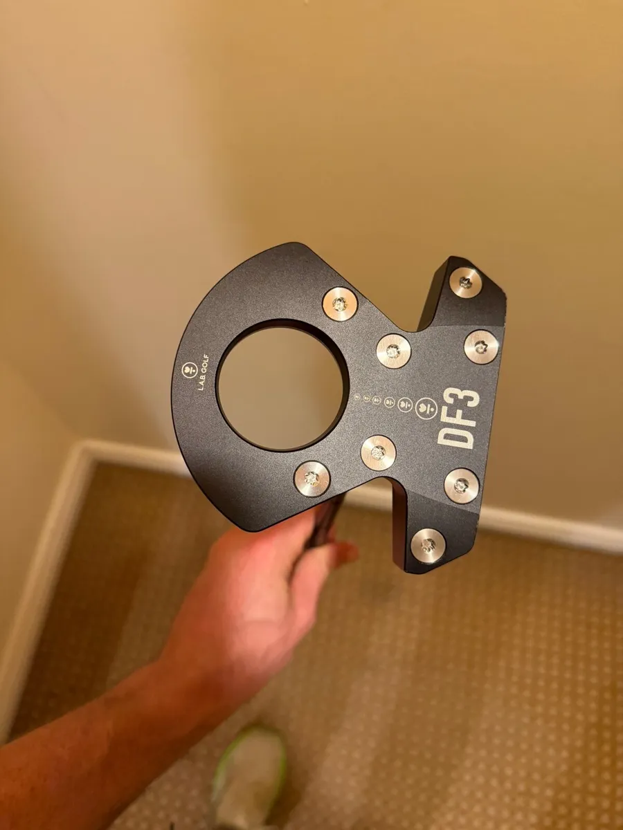 Lab putter - Image 1