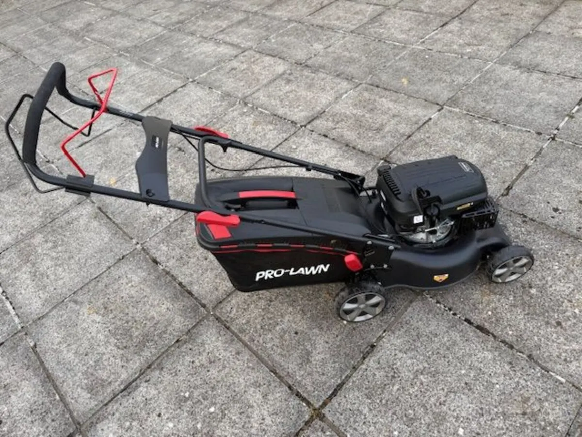 Hyundai Pro-Lawn Self Drive 46cm Lawn Mower - Image 2