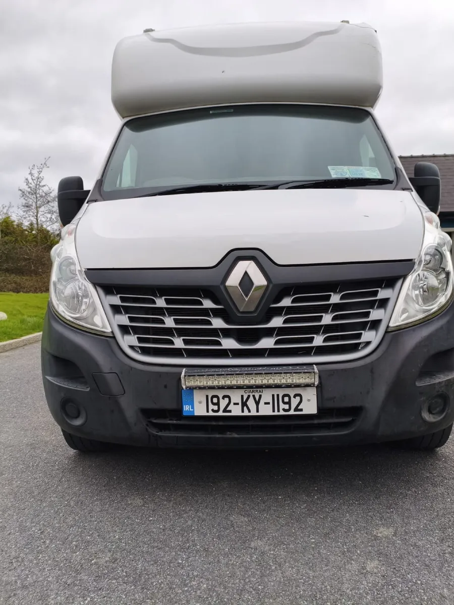 Renault Master 2019 - Image 2