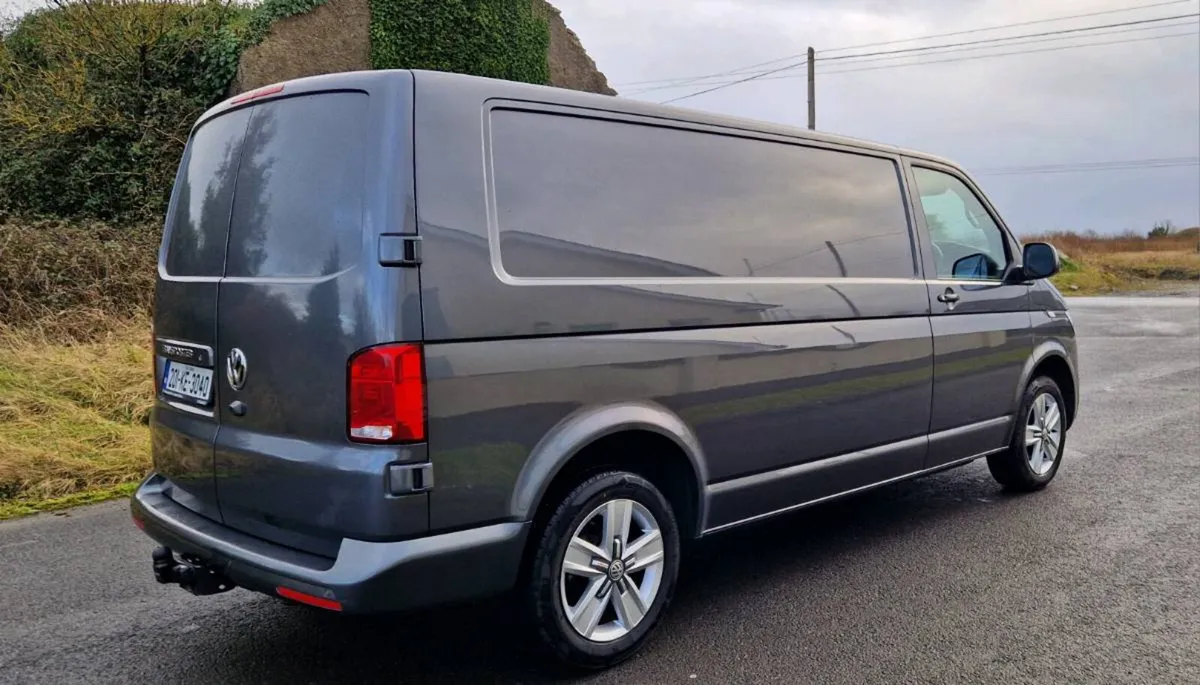 VW Transporter 150 BHP HIGHLINE (No VAT) - Image 4