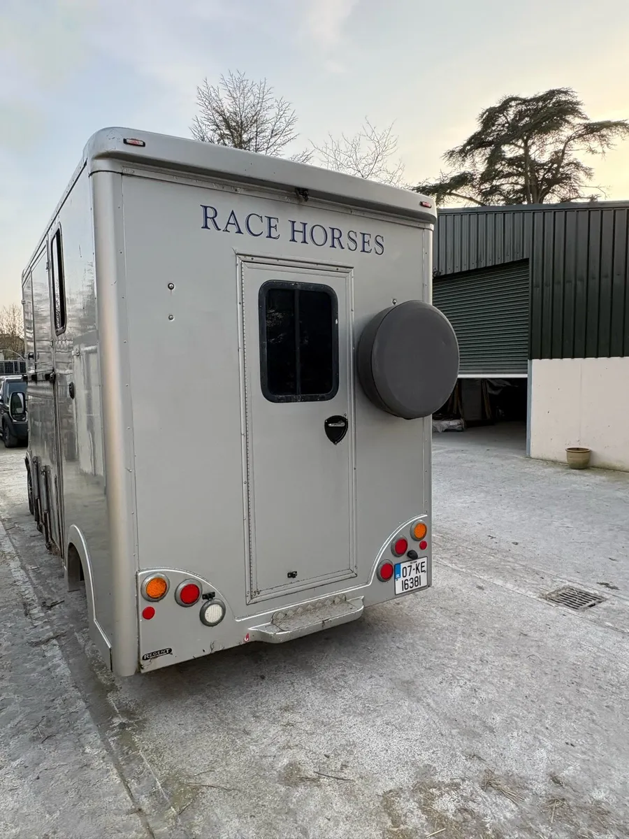 Renault 2 Horsebox - Image 3