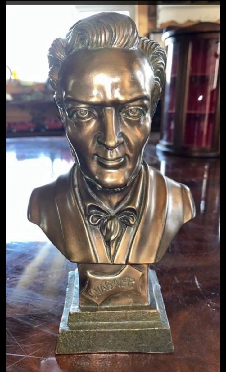 Classical Music lovers....Bust of Richard Wagner - Image 2