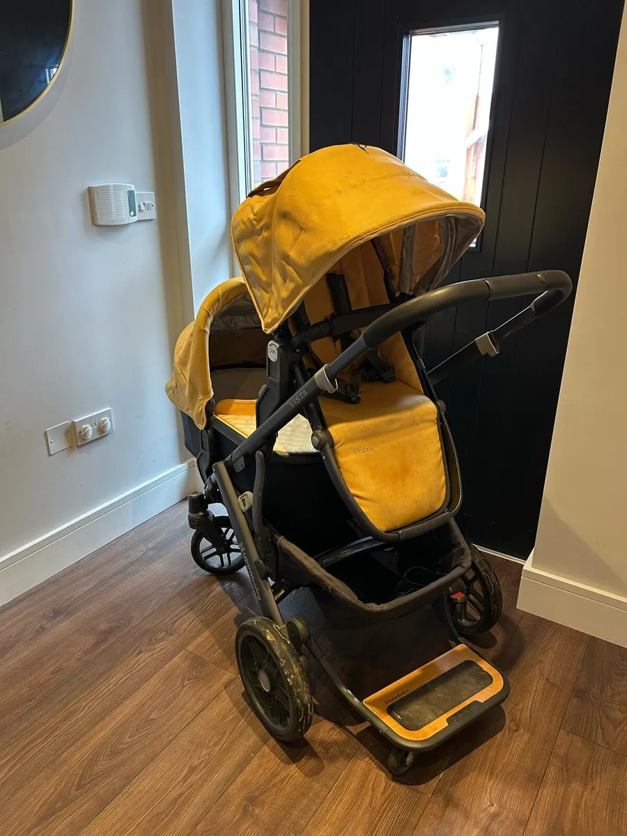 REDUCED PRICE!! Complete Uppababy Vista System - Image 1