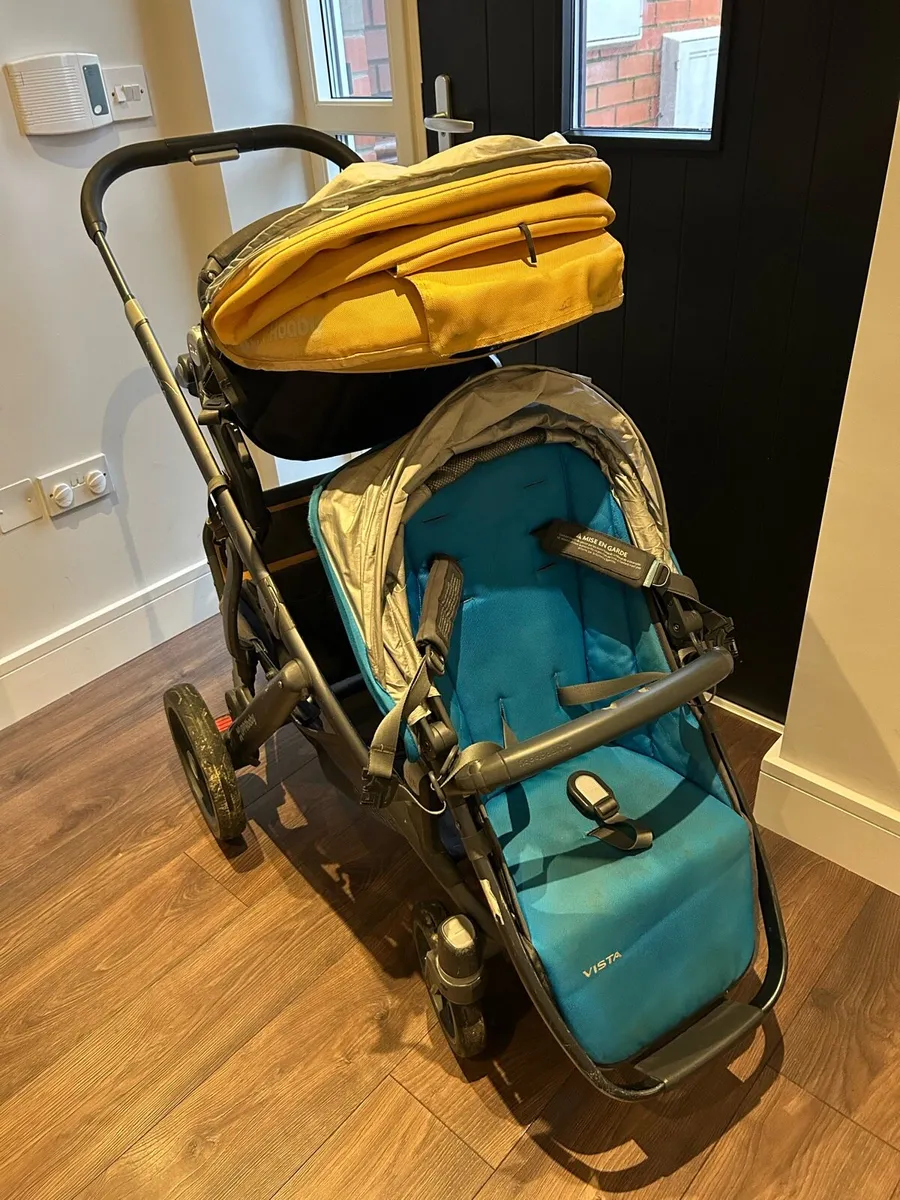 REDUCED PRICE!! Complete Uppababy Vista System - Image 3