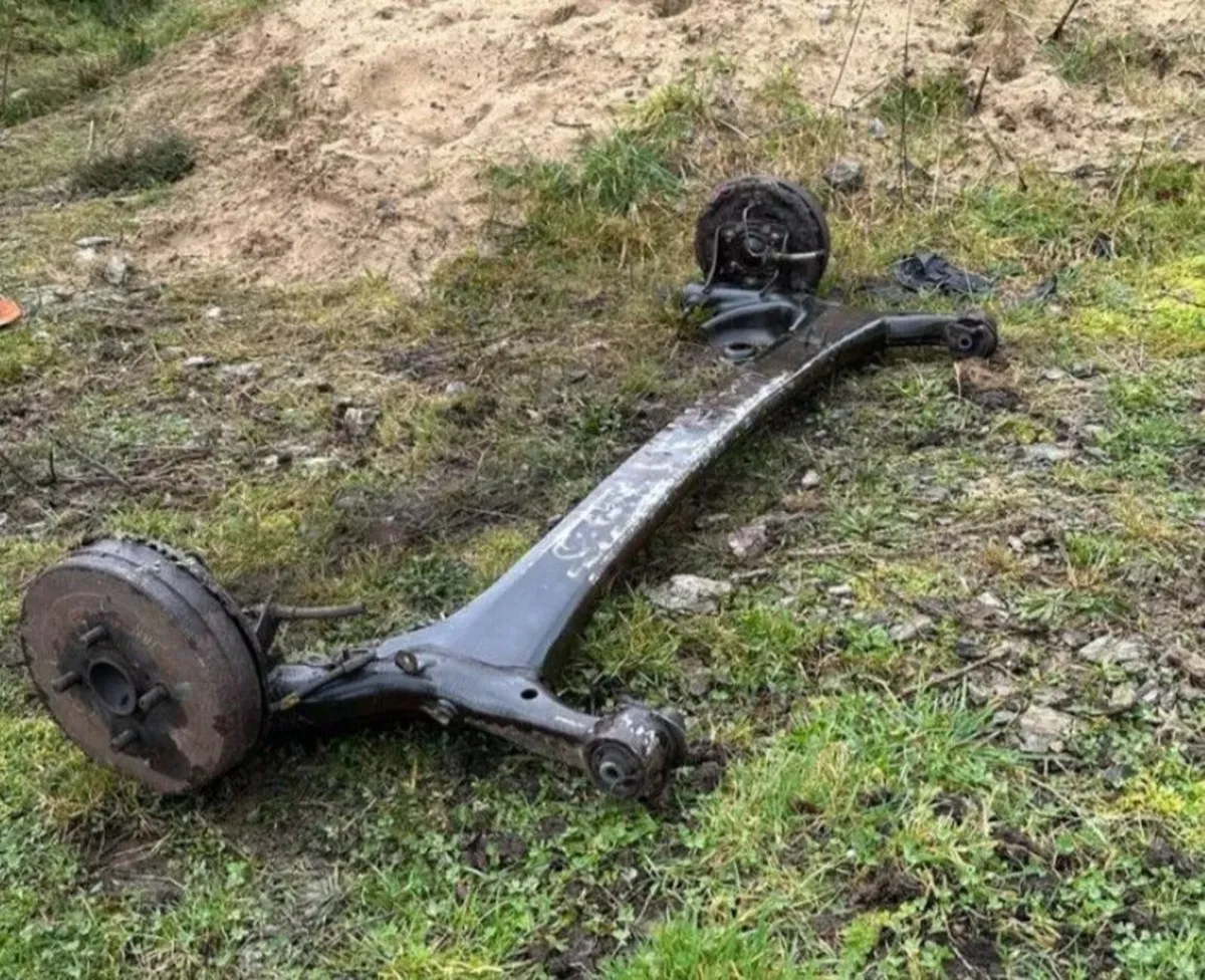 Car Axle Yaris 2000-2005 - Image 1